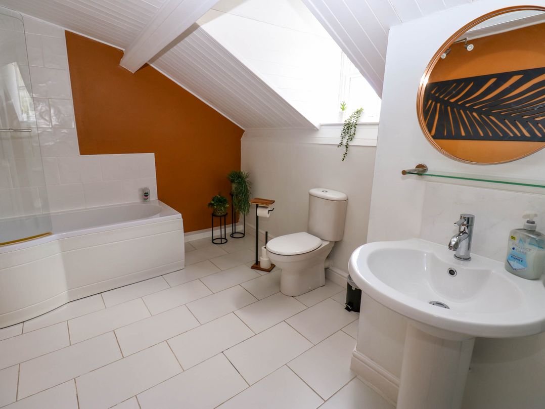 The Georgian Manor House