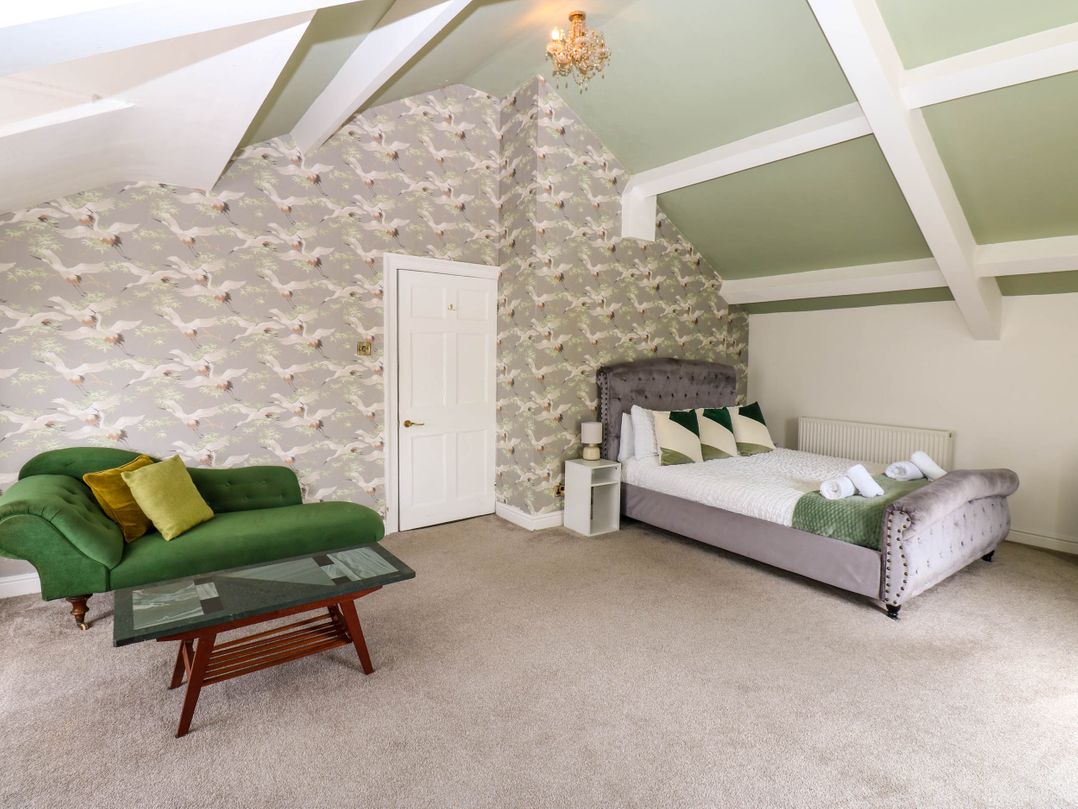 The Georgian Manor House