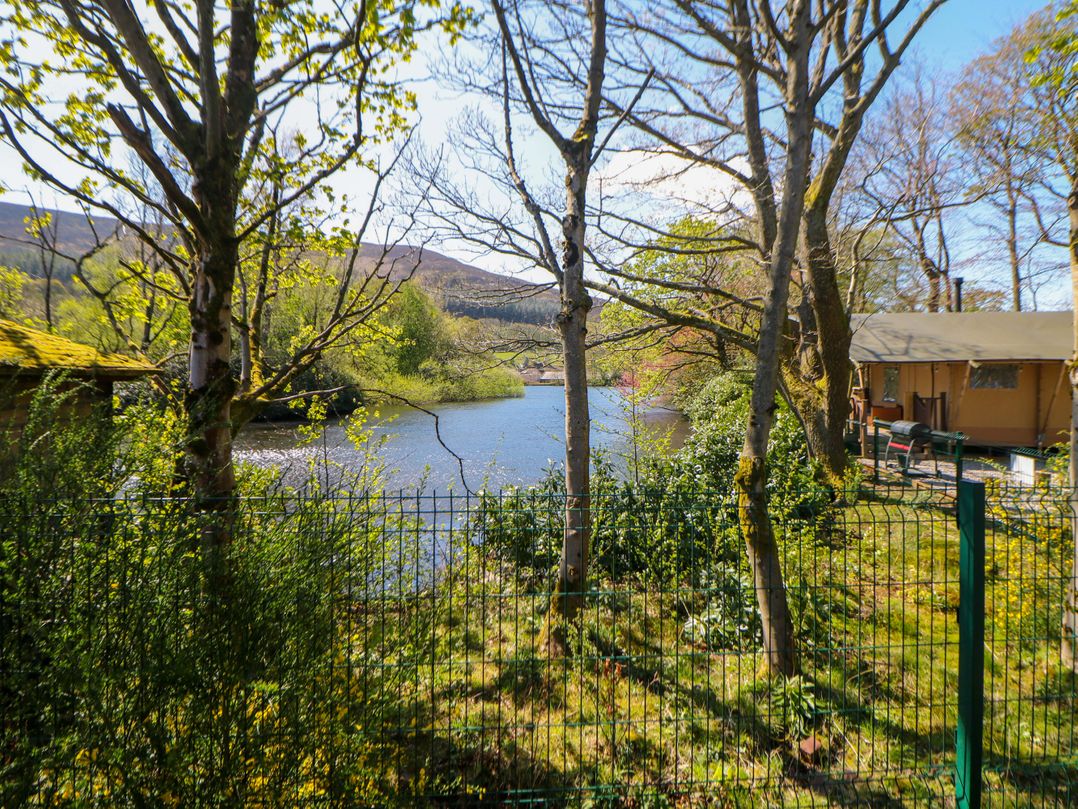 Dovestone Luxury Lodges (sleeps 4)- pet free
