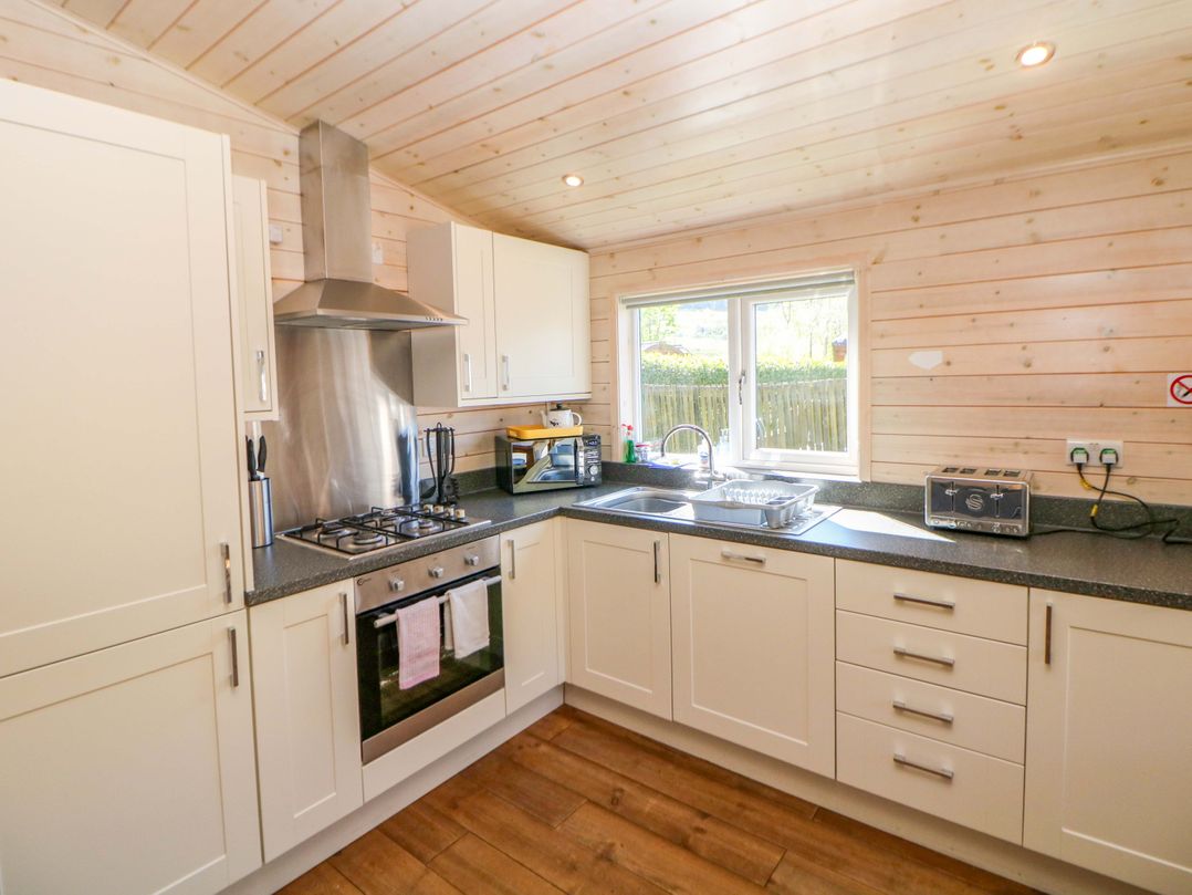 Dovestone Luxury Lodges (sleeps 4)- pet free