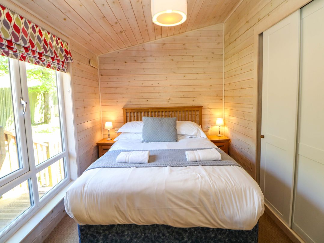 Dovestone Luxury Lodges (sleeps 4)- pet free