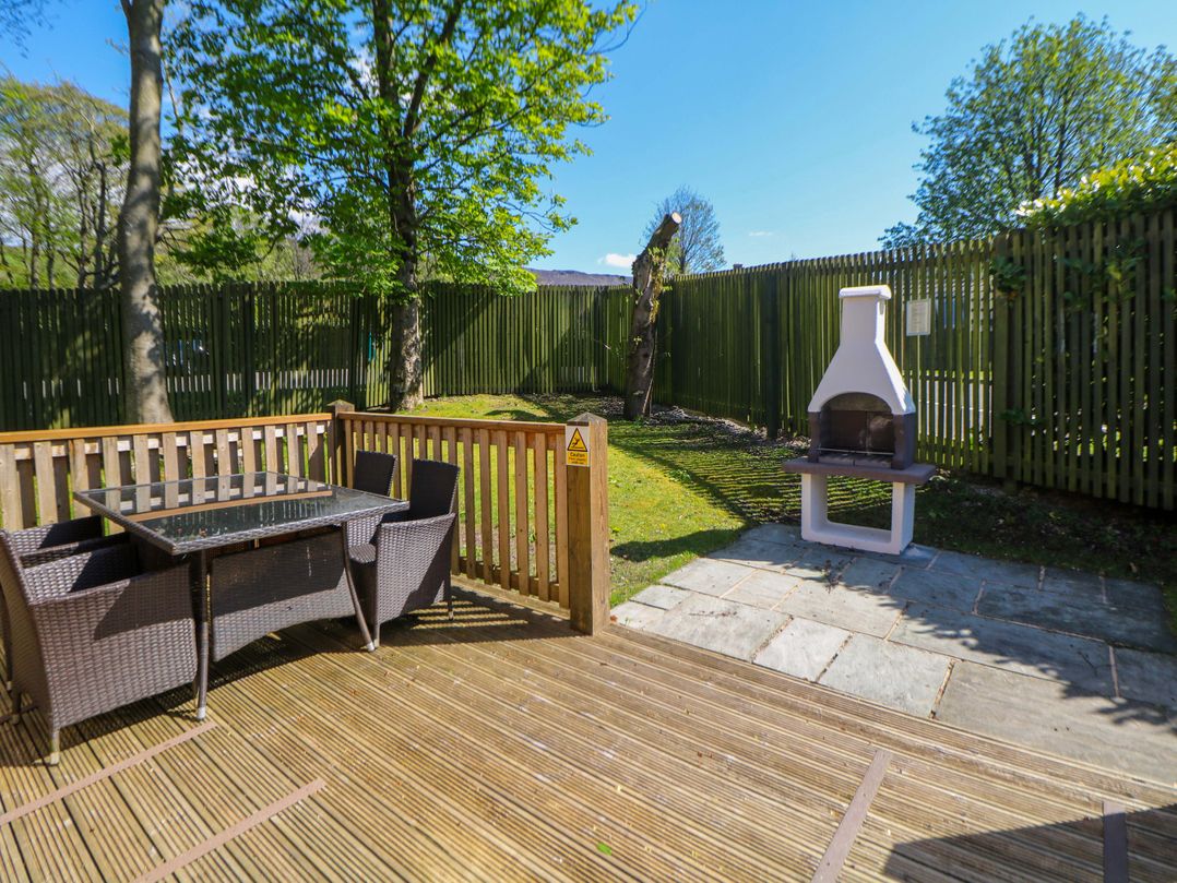 Dovestone Luxury Lodges (sleeps 4)- pet free
