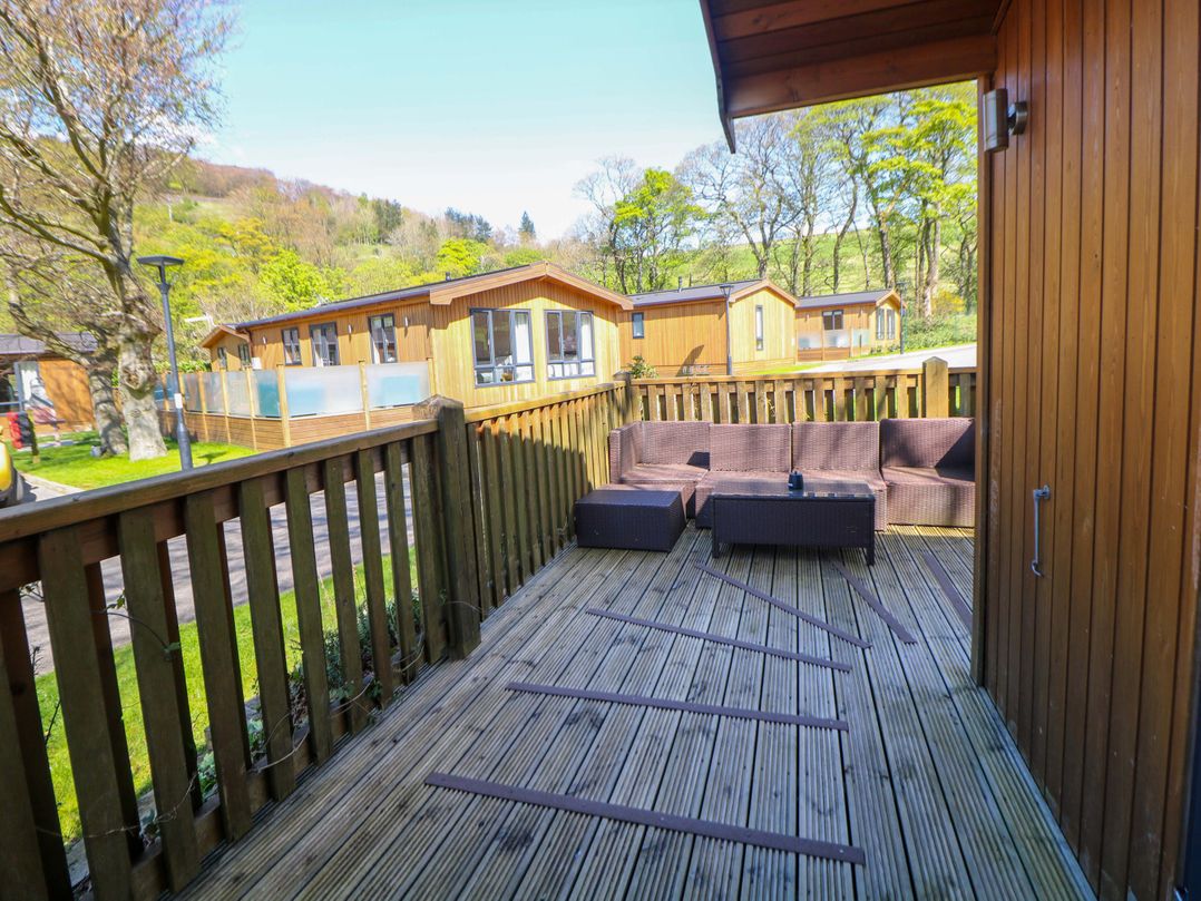 Dovestone Luxury Lodges (sleeps 4)- pet free