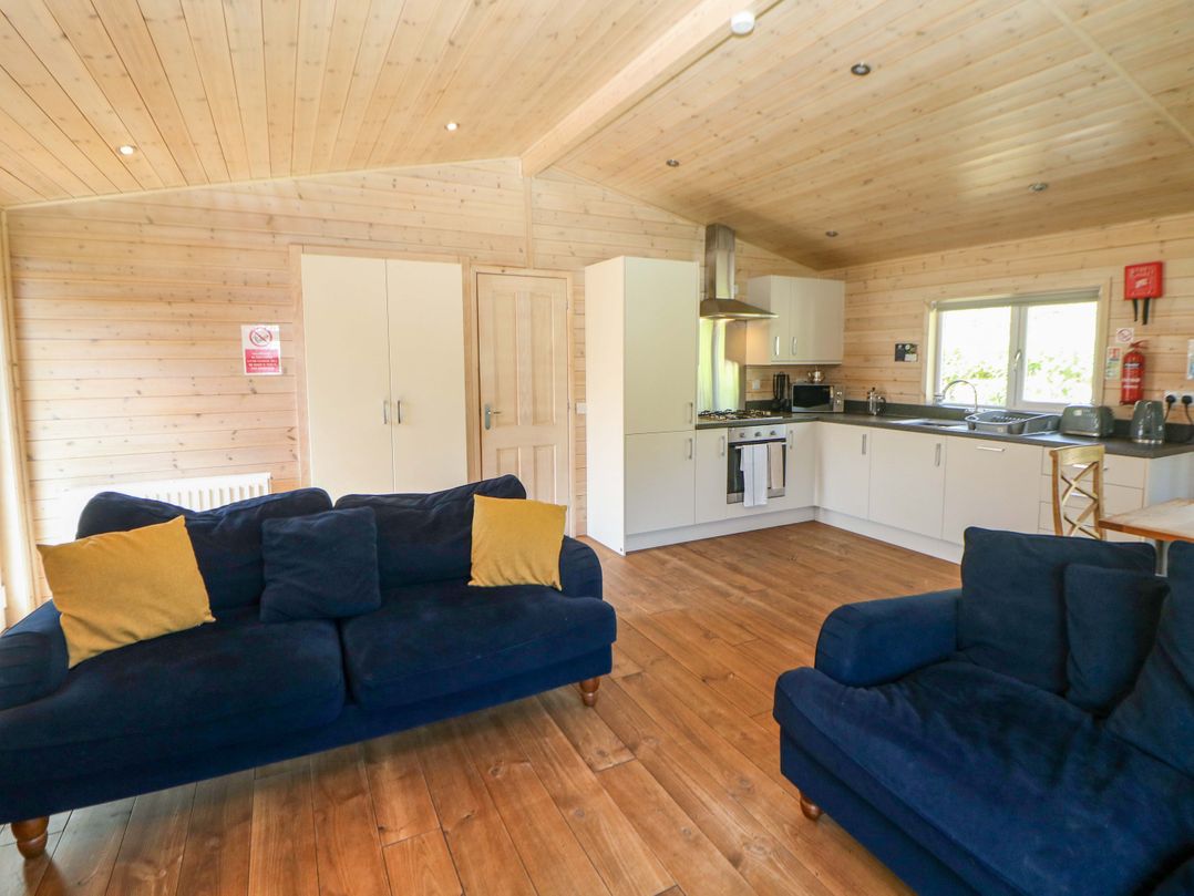 Dovestone Luxury Lodges (sleeps 6) - pet free