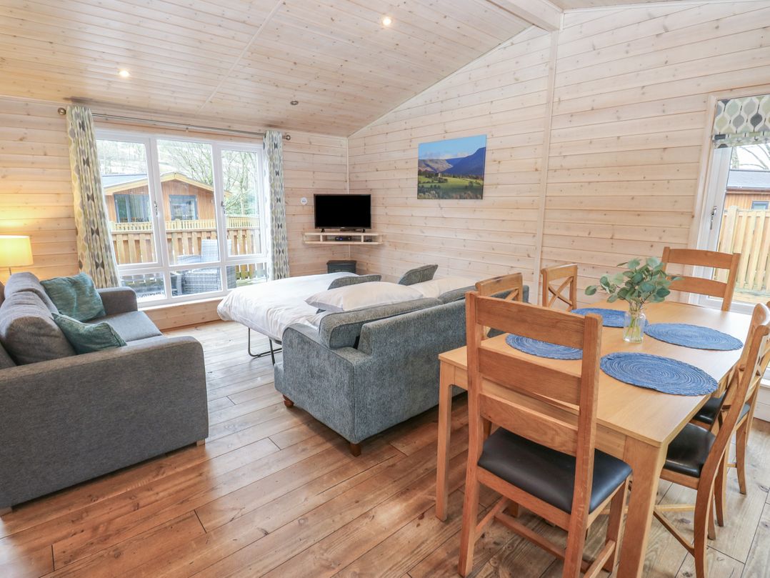 Dovestone Luxury Lodges (sleeps 6) - pet free