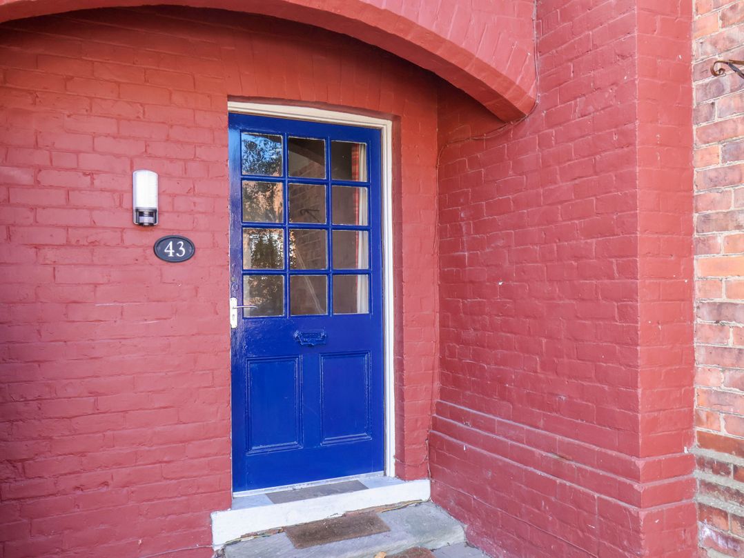43 Springvale