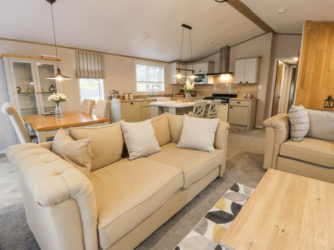 Debonair Lodge