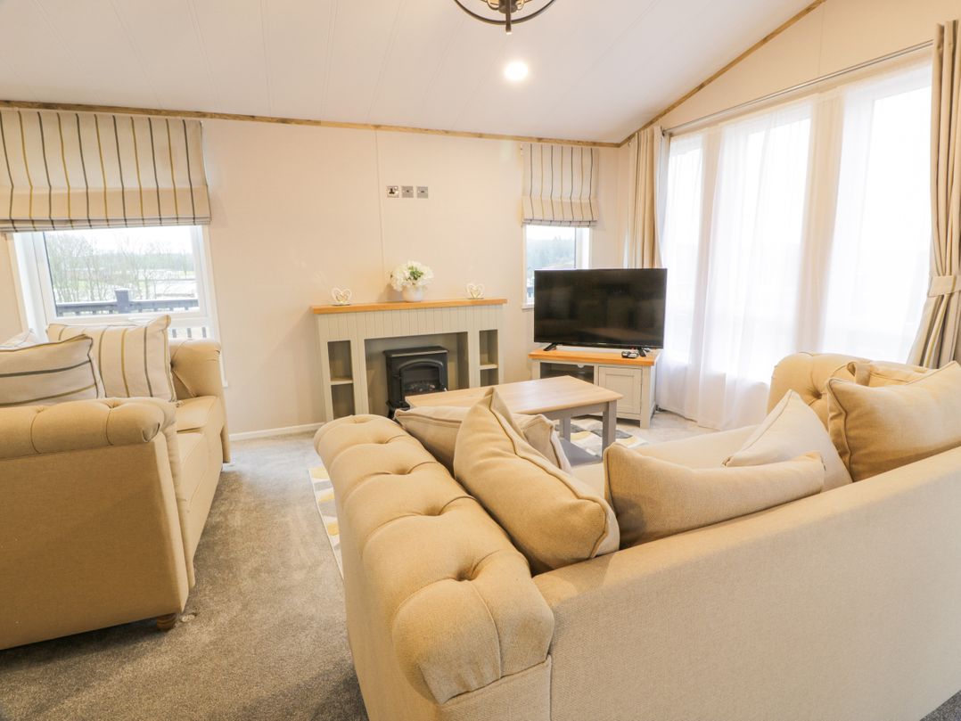 Debonair Lodge