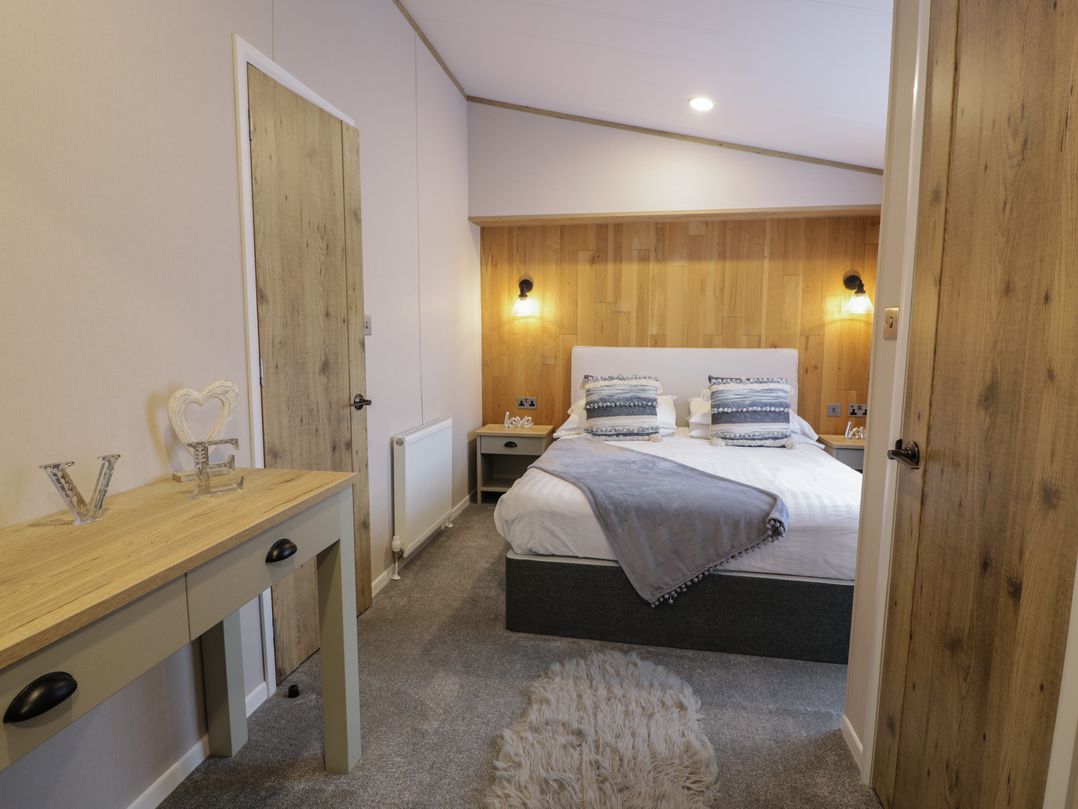 Debonair Lodge