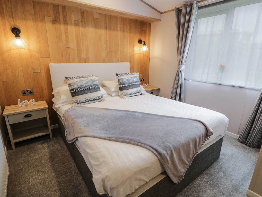 Debonair Lodge