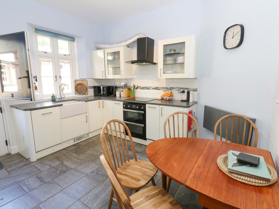 3 Railway Cottages