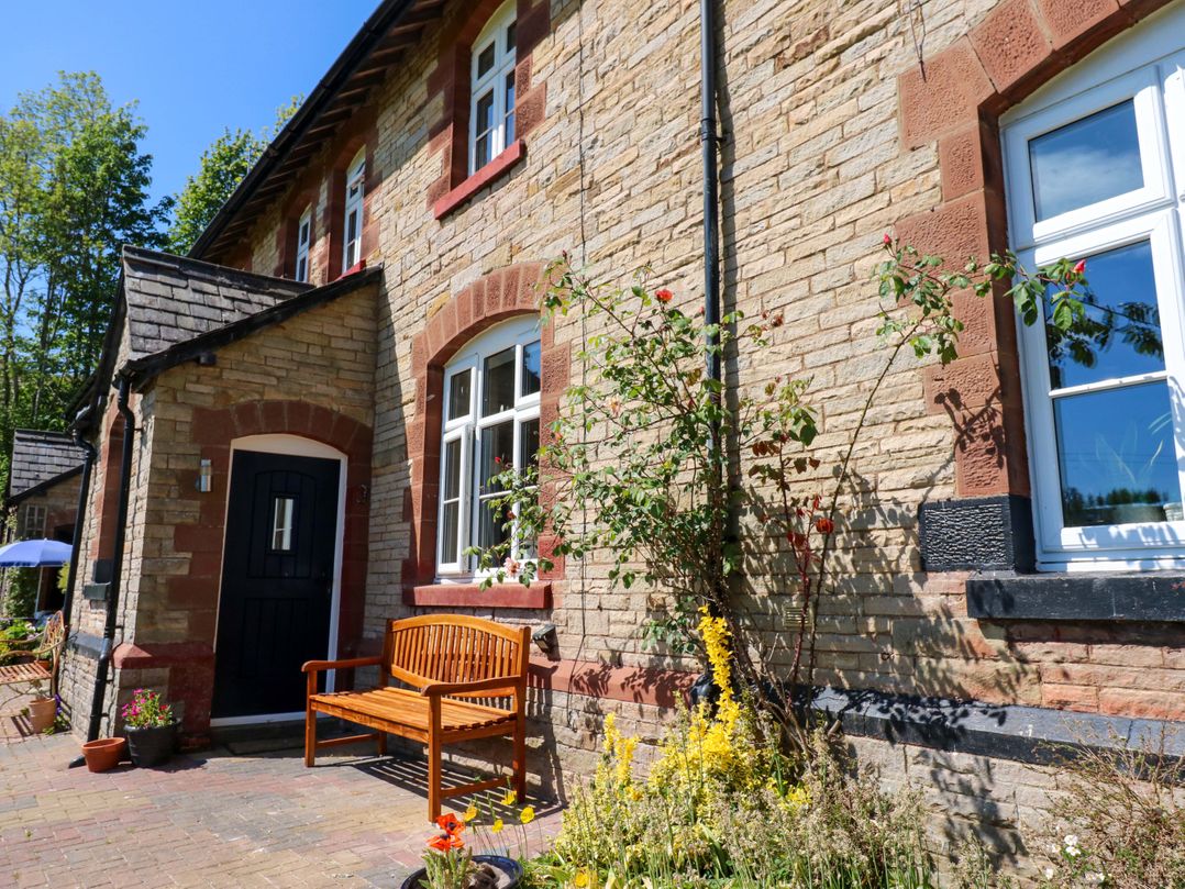 3 Railway Cottages
