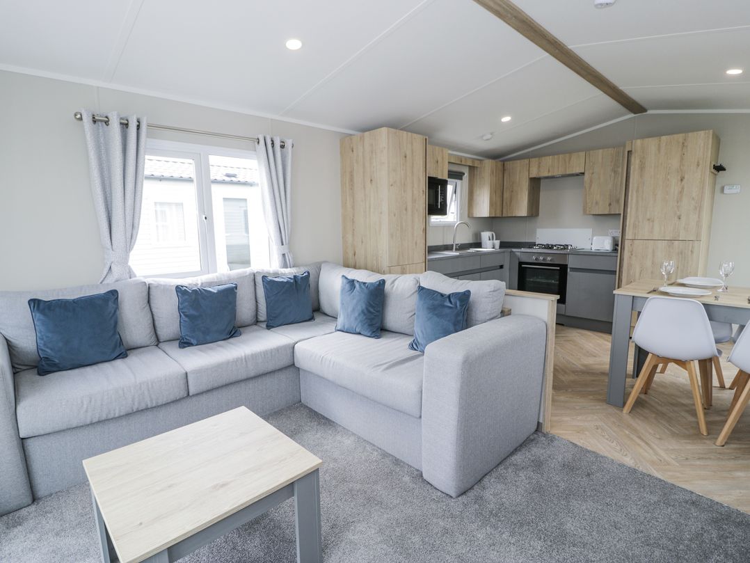 Manor House Gold 2 Bedroom (05F)