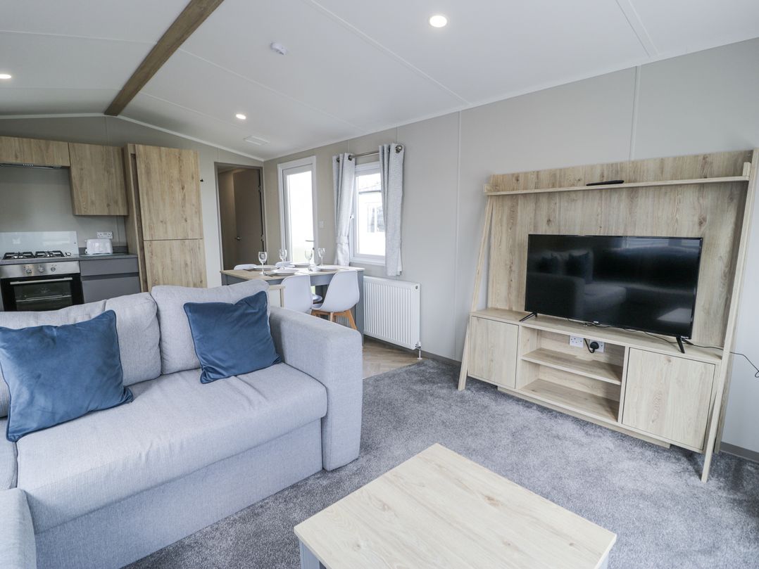 Manor House Gold 2 Bedroom (05F)