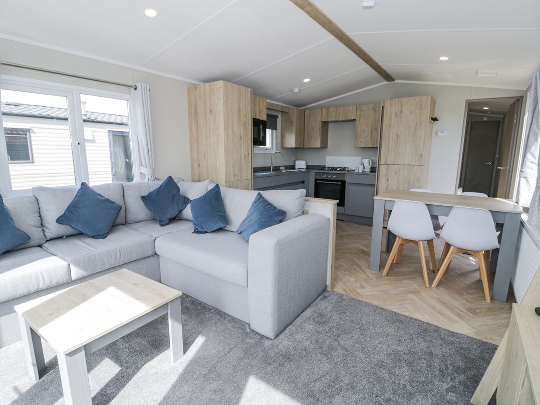 Manor House Gold 2 Bedroom (03F)