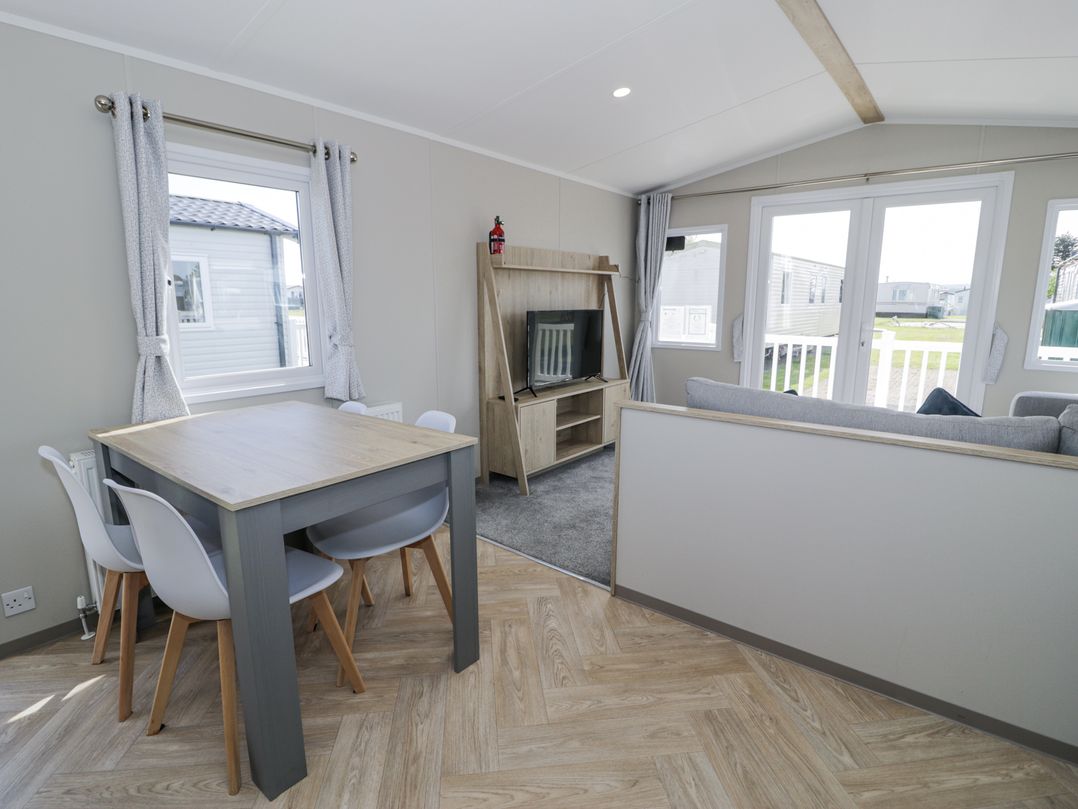 Manor House Gold 2 Bedroom (03F)