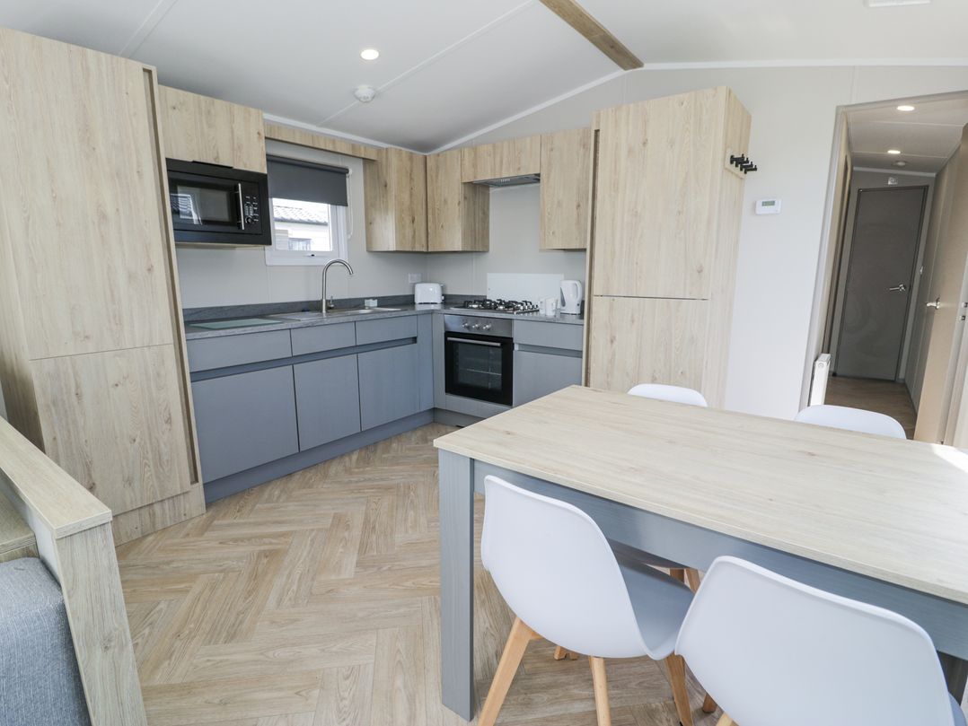 Manor House Gold 2 Bedroom (03F)