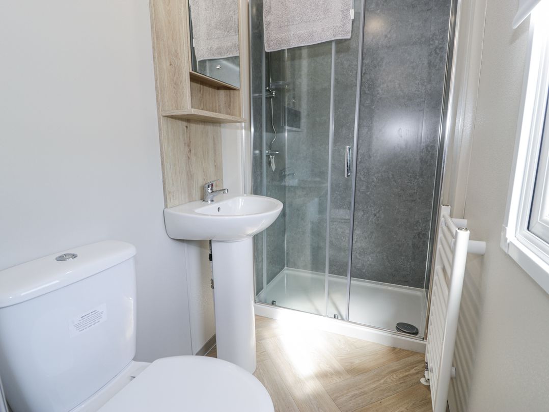 Manor House Gold 2 Bedroom (03F)