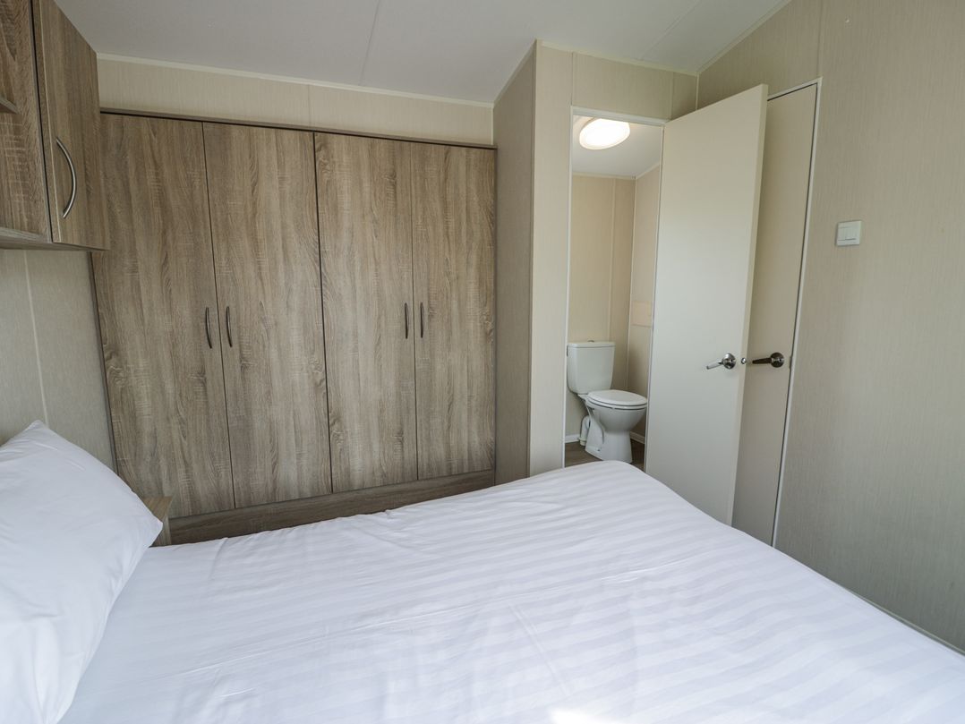Manor House Gold 2 Bedroom (20C)
