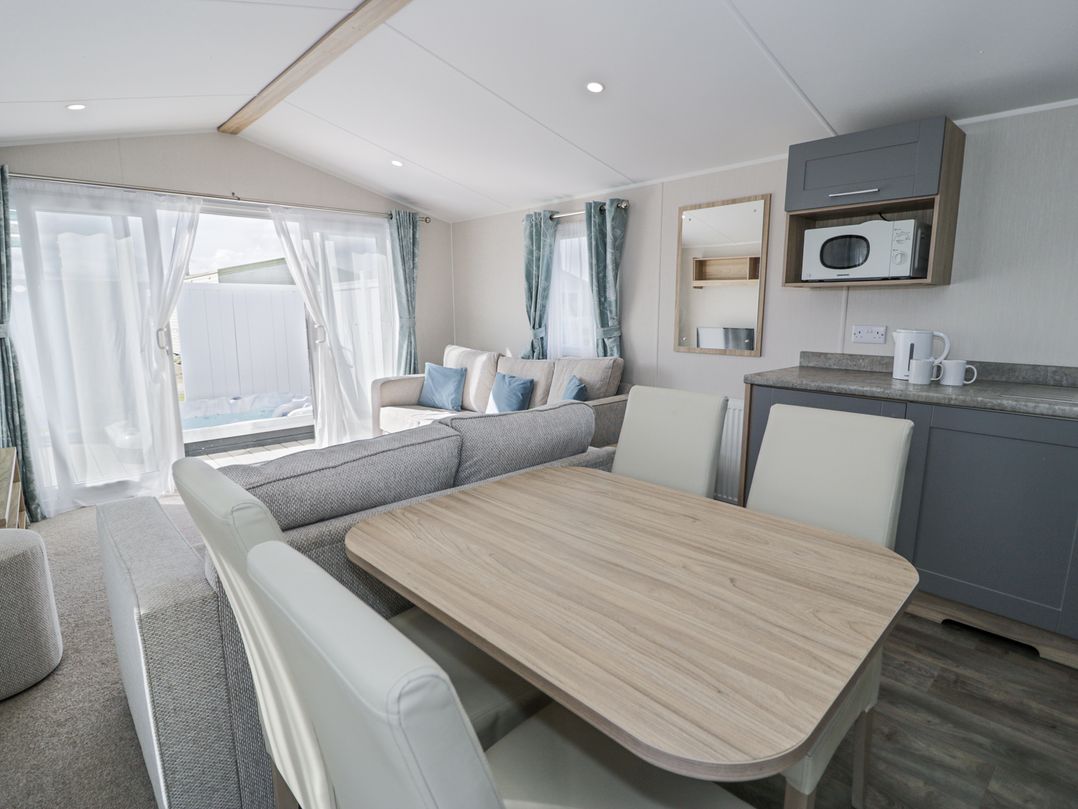 Manor House Platinum 3 Bedroom (16E)