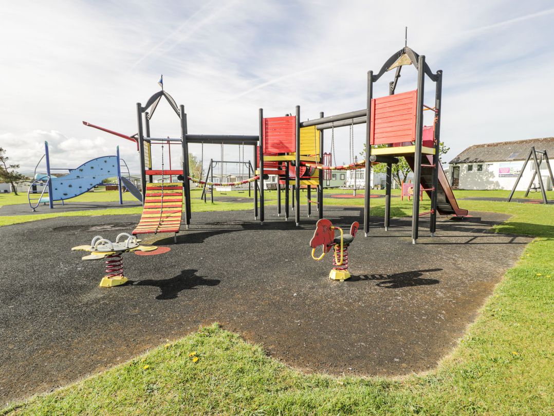 Manor House Platinum 3 Bedroom (16E)