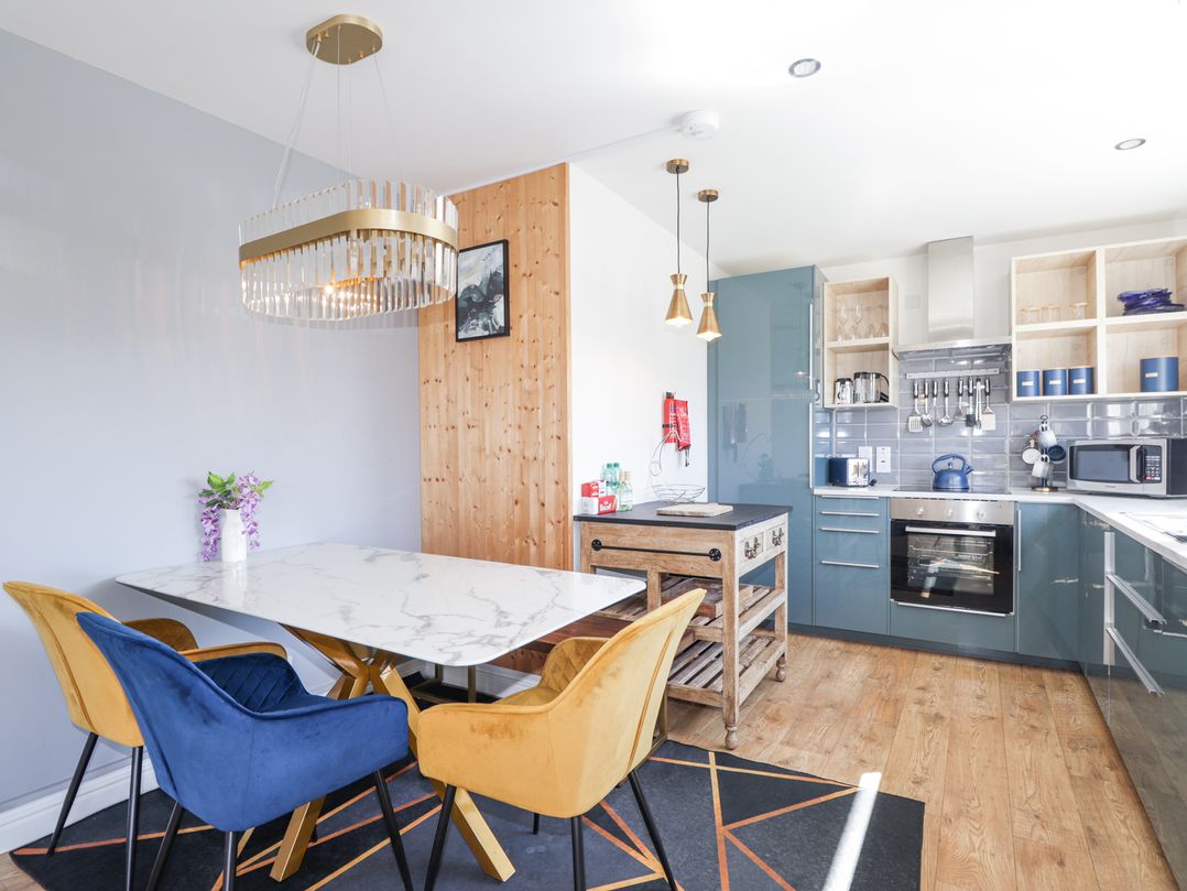 Flat 10