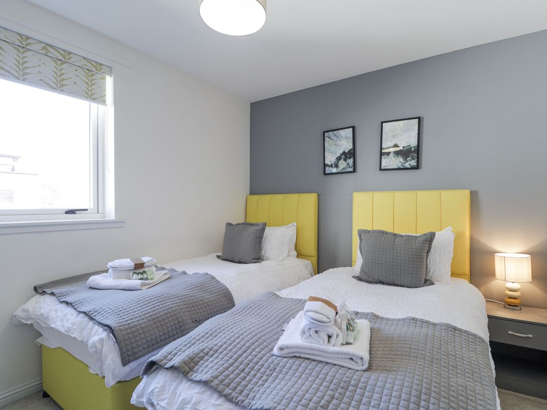 Flat 10