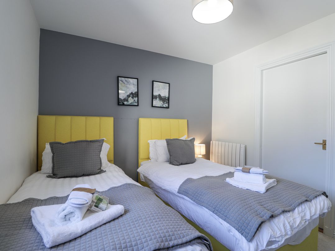 Flat 10