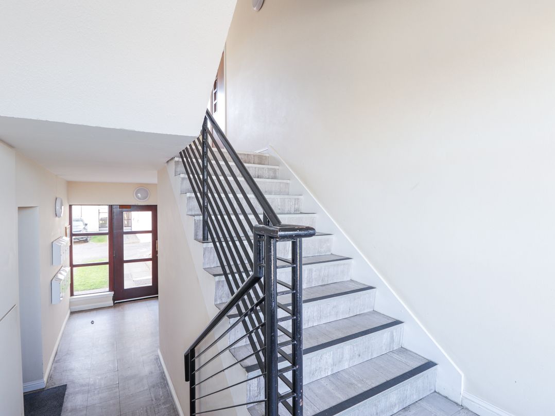 Flat 10