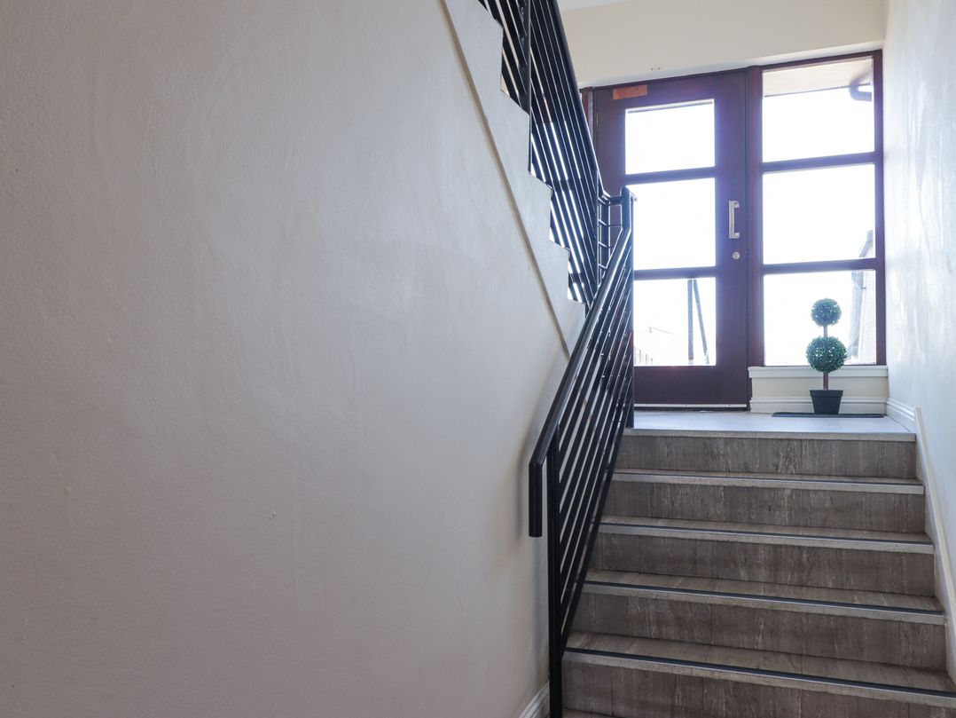 Flat 10