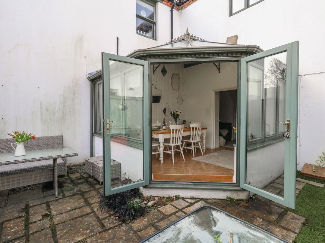 3 West Quay Mews