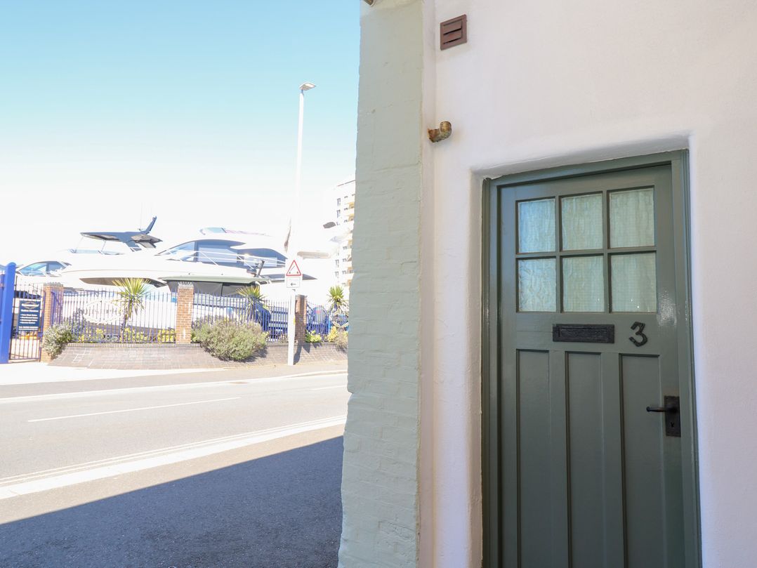 3 West Quay Mews