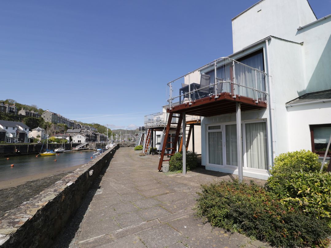 Seafarer's Haven