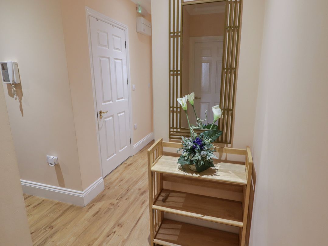 Flat 7 Mansion House