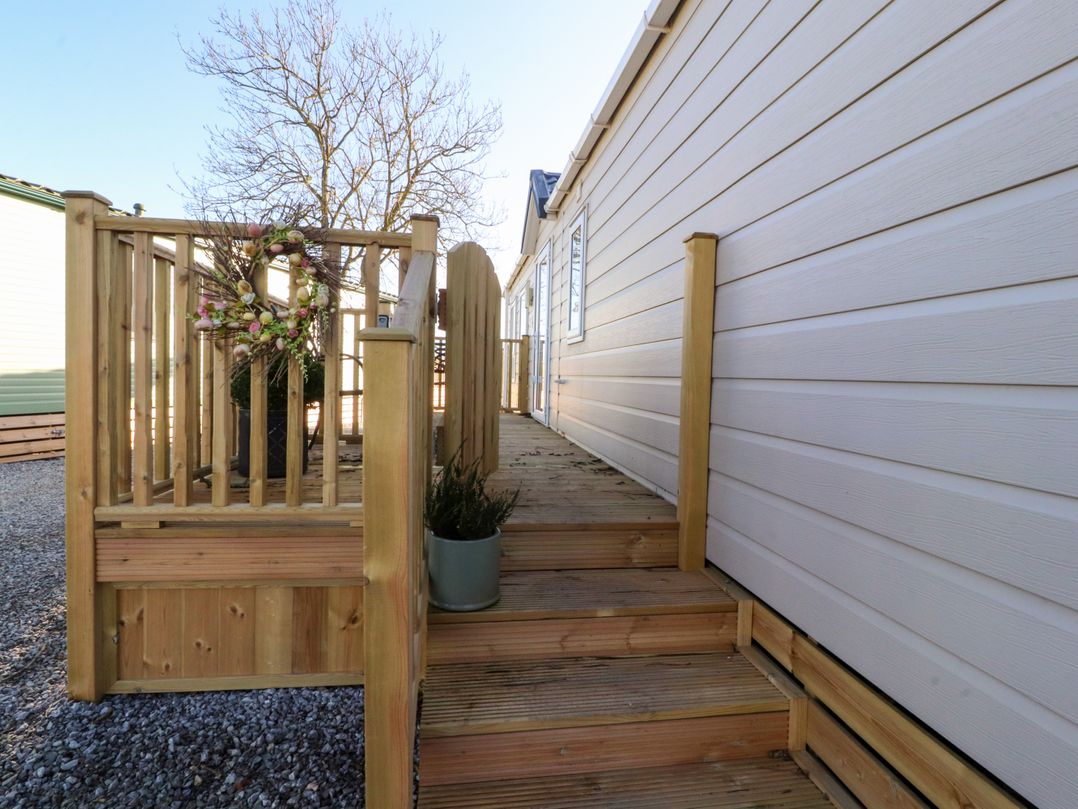 17 Birchwood Close