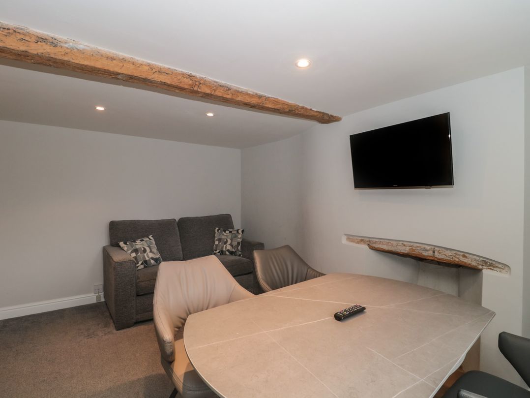 Suite 1