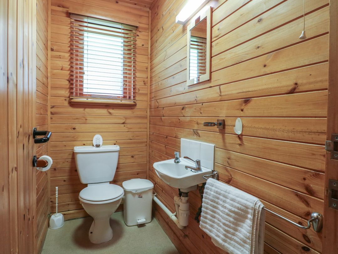 Oak Lodge
