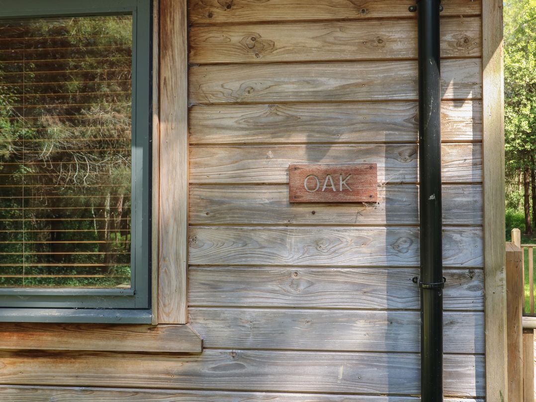 Oak Lodge
