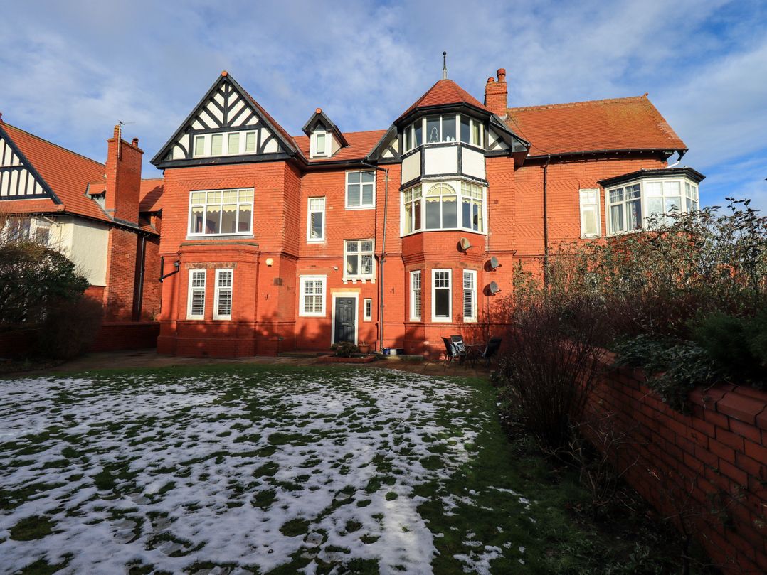 Clifton Drive Apartment