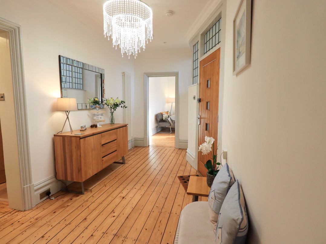 Clifton Drive Apartment