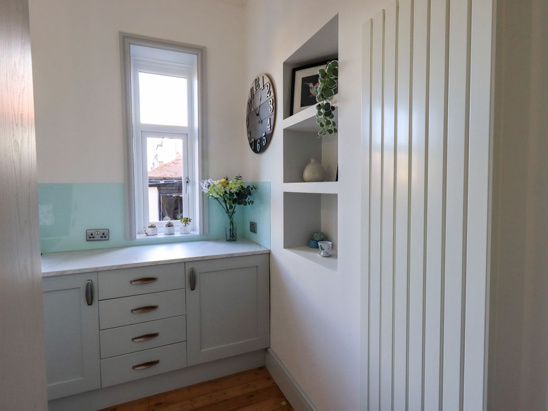 Clifton Drive Apartment