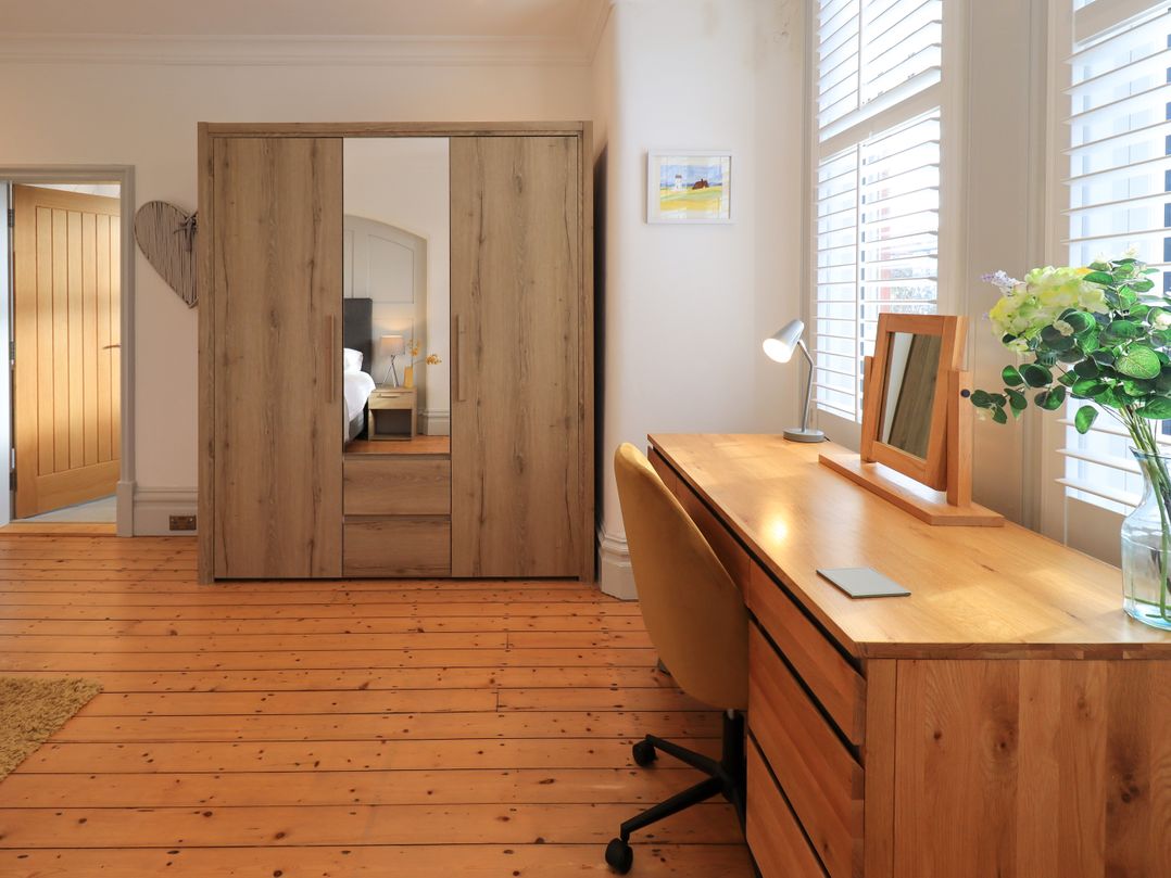 Clifton Drive Apartment