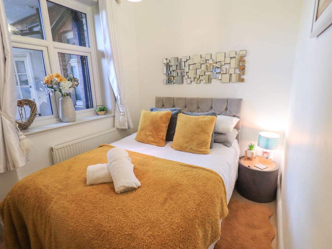 Clifton Drive Apartment