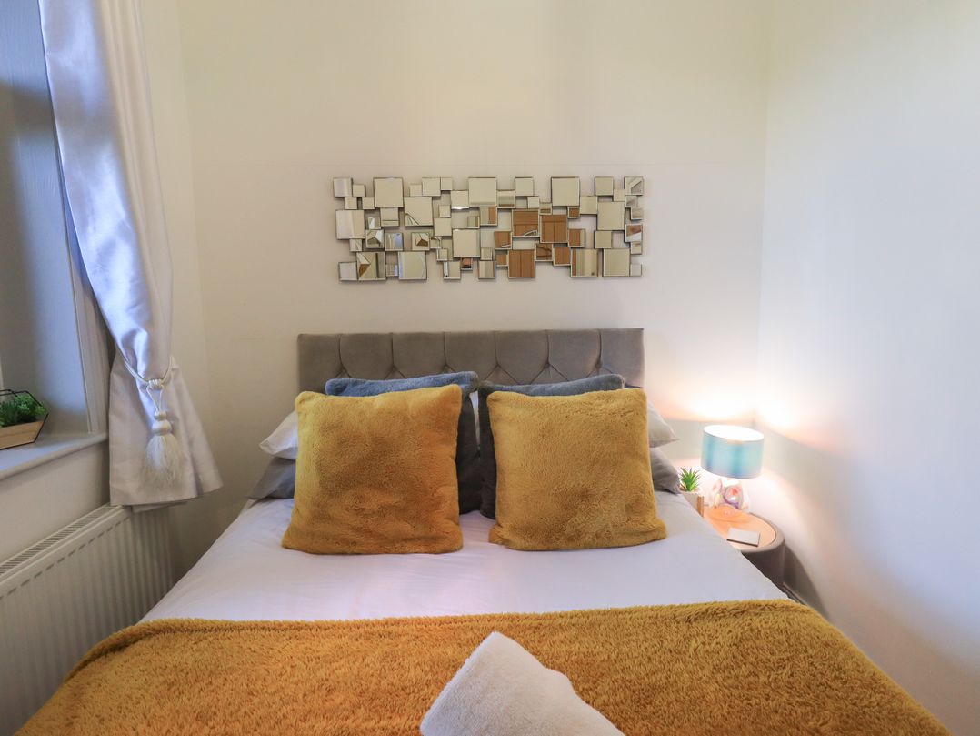 Clifton Drive Apartment