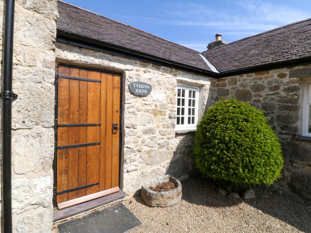 Tyddyn Iolyn