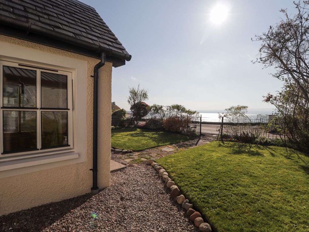 Fuchsia Cottage