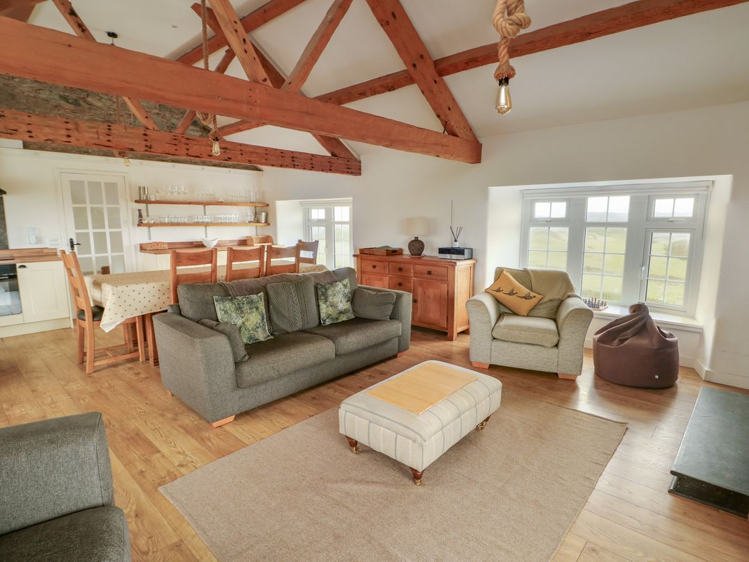 Fferm Porthdafarch South Farm House