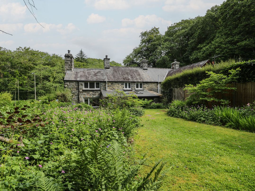 Glandwr Cottage