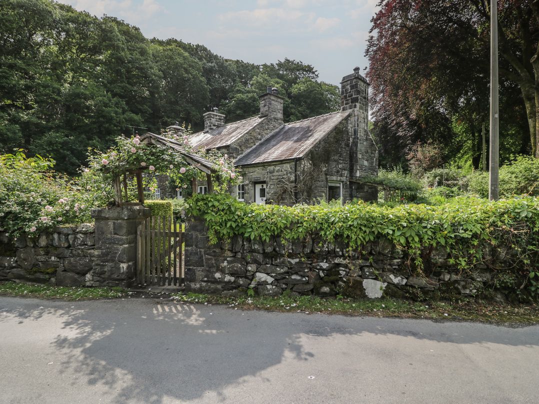 Glandwr Cottage