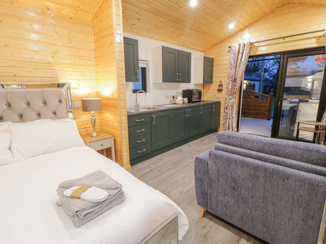 Benone Cabin